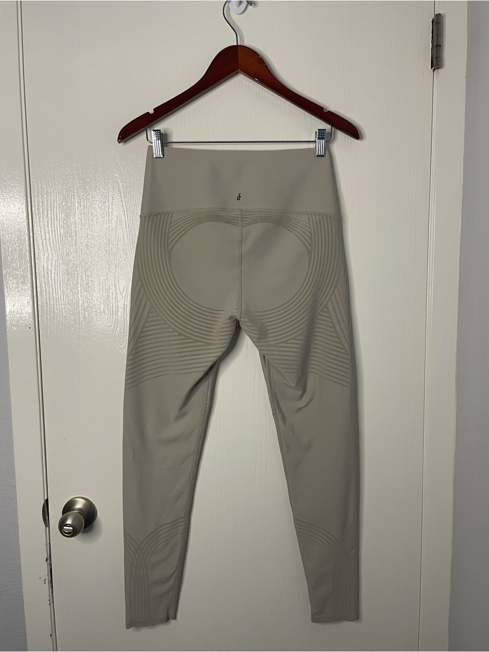 Fanka Body Sculpt High Rise Leggings Taupe Size Small Yoga Workout - Picture 3 of 9
